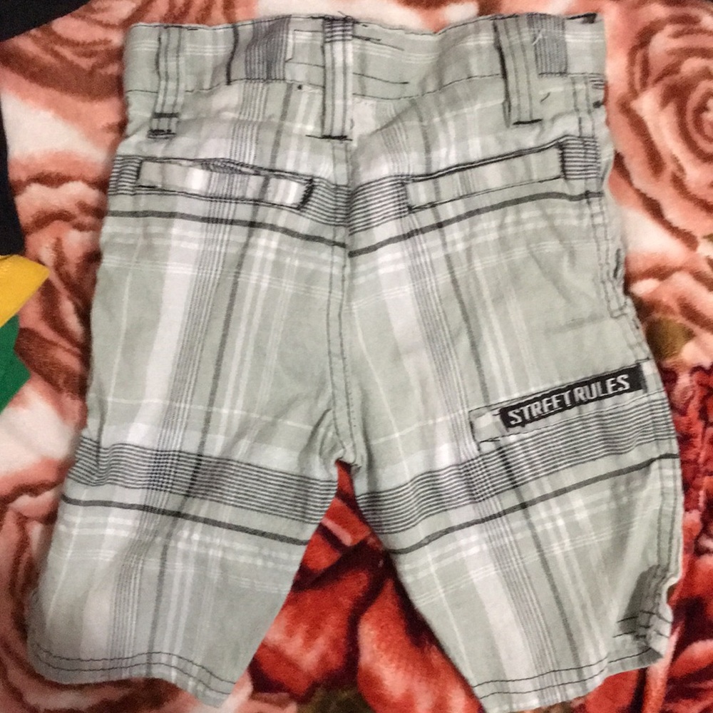 Capris - Picture 3 of 3